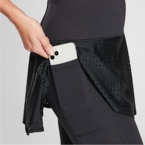 NWOT ATHLETA A GAME 2 in 1 crop pants - Picture 3 of 5